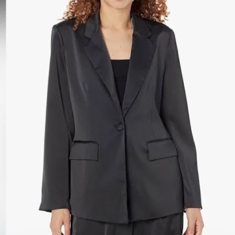 The Drop Black Blazer